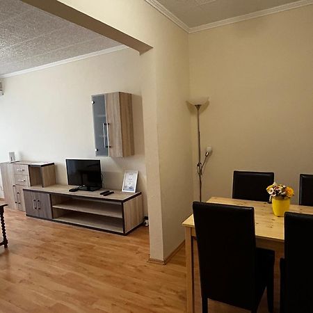 Ferienwohnung Backstage Győr Exterior foto